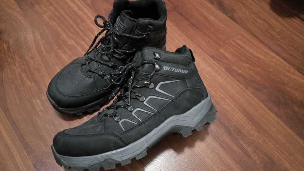 Кроссовки размер 41 .