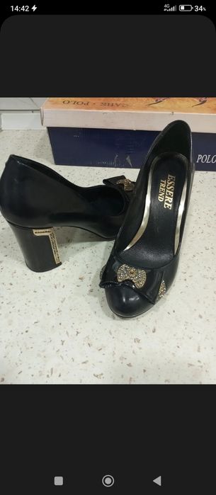 Женские туфли на каблуках