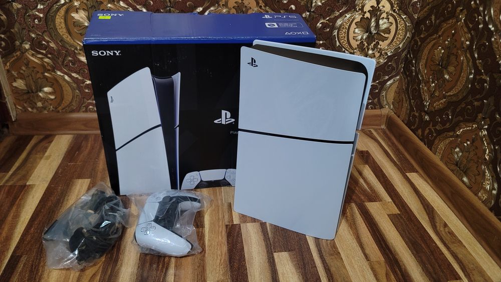 Plastation 5 slim 1 TB sotiladi