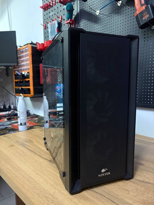 Корпус для компьютера Wintek 4х Кулерный