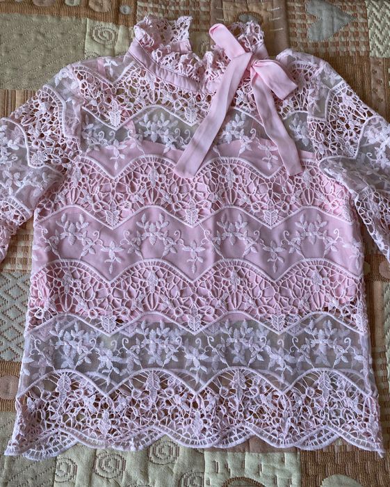 УНИКАЛНА Дантелена блуза