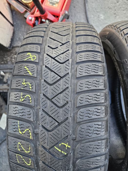 Anvelope iarna 225 55 18