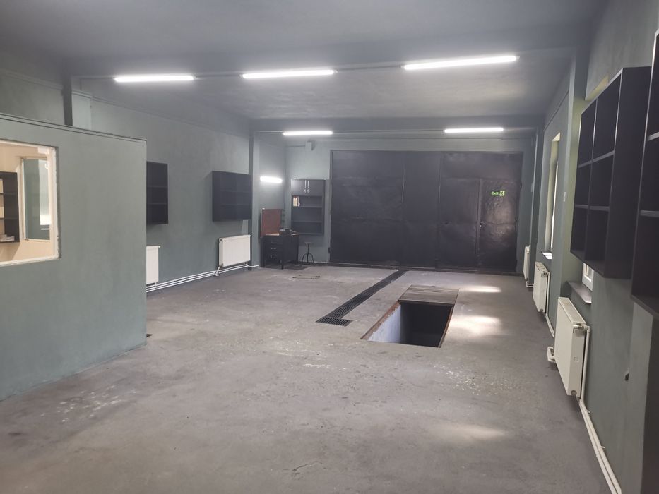 Închiriez garaj Răcădău.
