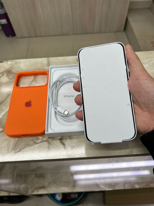 iPhone XR в корпусе iPhone 17 Pro