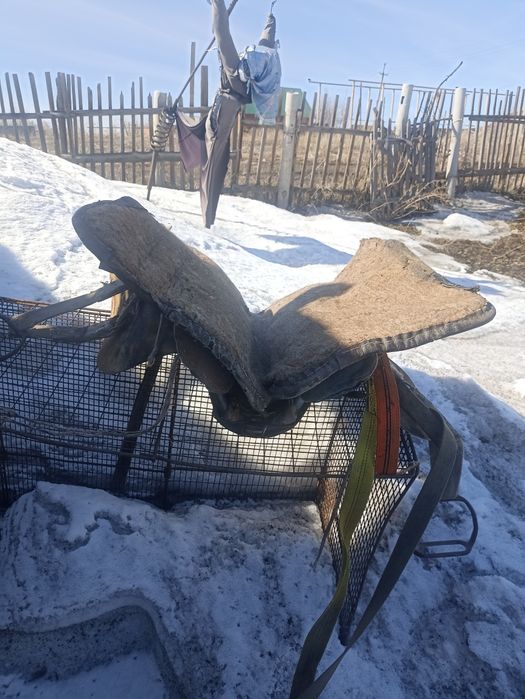 Продам седло для лошади