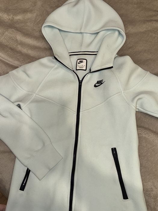 Nike tech fleece woman