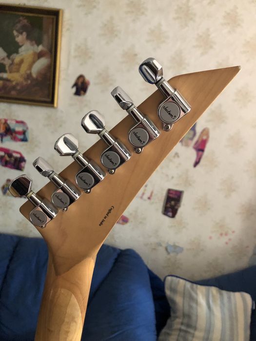 Соло китара Jackson