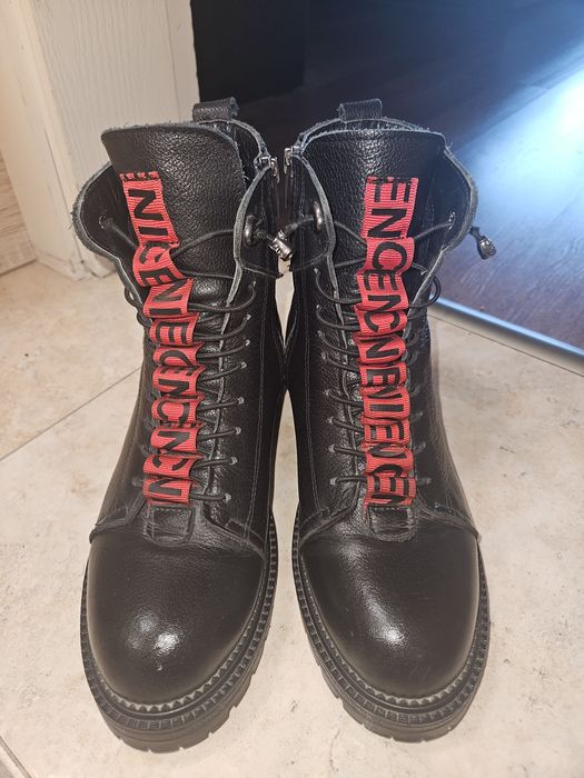 Черни кожени боти