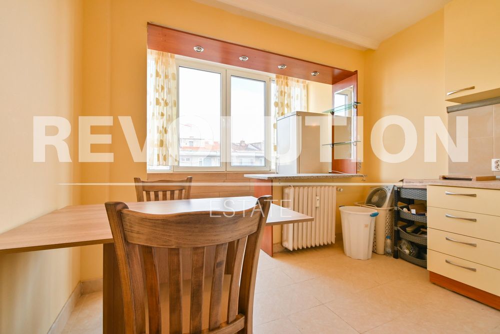 Дава се под наем Тристаен апартамент в София, Медицинска академия - 70 кв.м за 600 € - Снимка #2