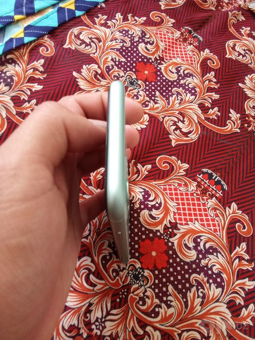 iPhone 11 128gb...