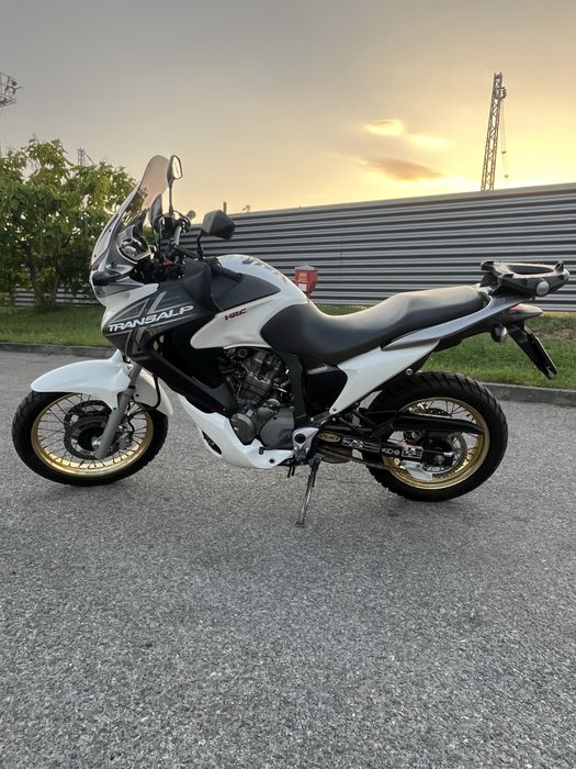 Honda Transalp XL700V