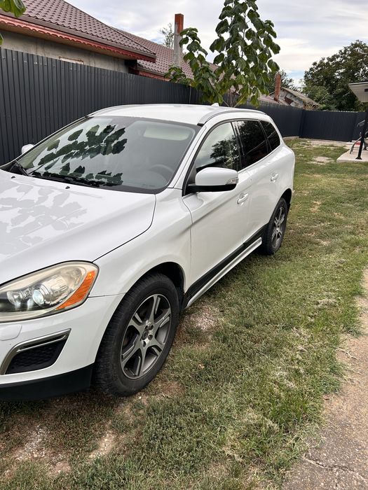 VOLVO XC60 2012 — imagine 2