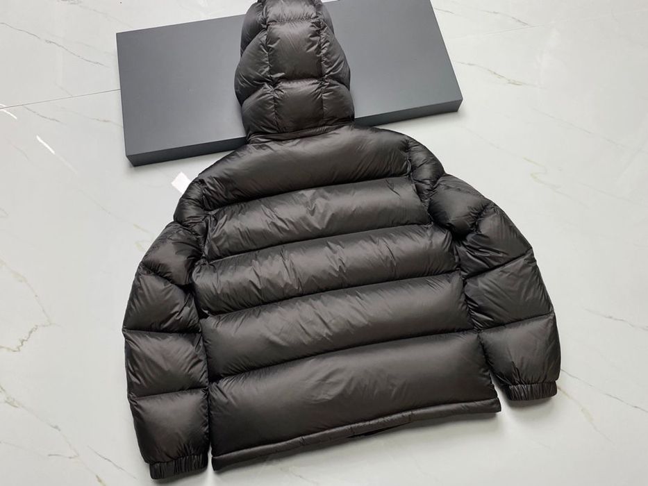 Geaca Burberry , calitate premium , pe comanda , noua , L