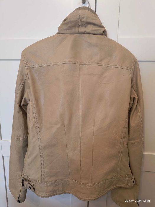 Geaca de piele crem Bershka