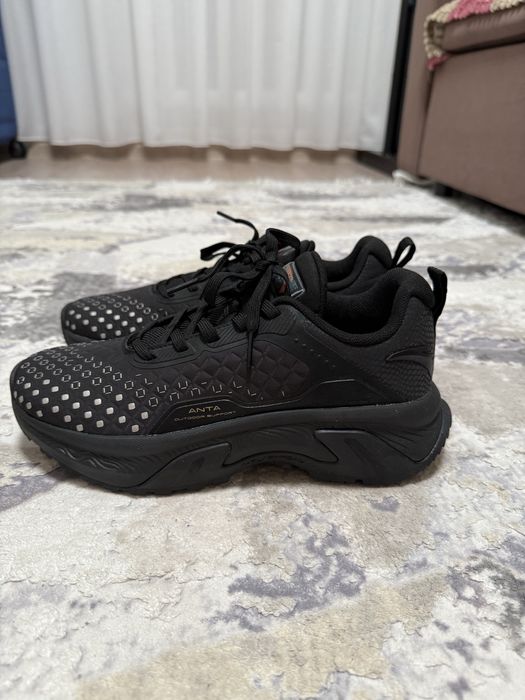 Кроссовки Anta, в черным цвете