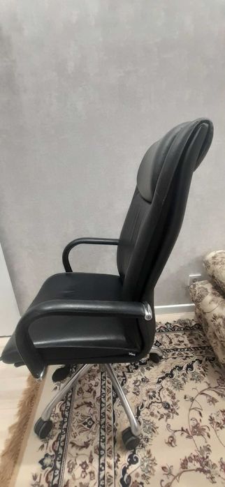 Кресло кожаный 65000 тг