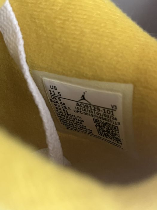 Nike Air Jordan 4 Vivid Sulfur