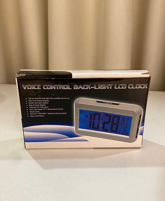 Настолен Часовник с термометър , LED подсветка