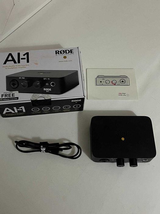 Звуковая карта аудио интерфейс RODE AI-1