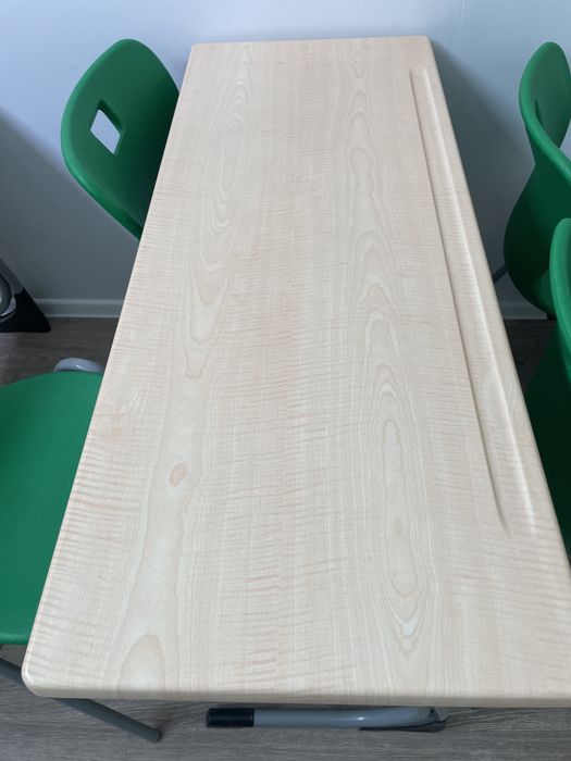 Парта школьная. Стульчики