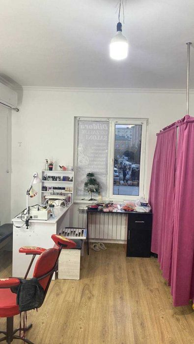 Qorasuv 1da 1-qavatda 2 xonalik dom sotiladi