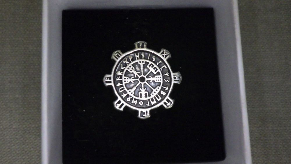 Викингски компас Vegvísir Сребърен пръстен S925