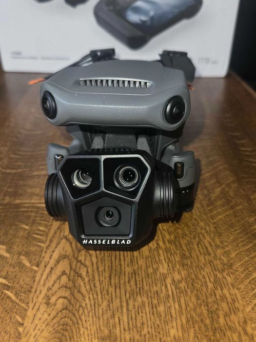 DJI Mavic 3 Pro Cine Premium Combo – 1TB SSD, Apple ProRes, DJI RC Pro – като нов
