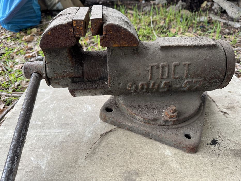 Тиски  производство СССР 1957г.