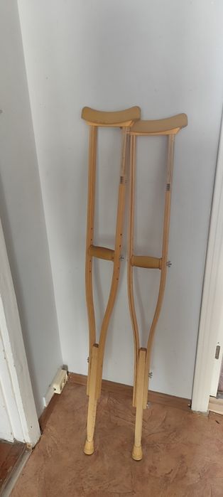 Продам костыли б.у