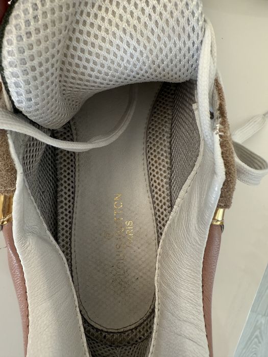 Sneakersi foarte comozi LV
