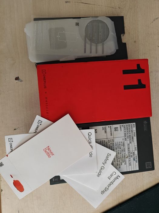 Oneplus 11 5g срочно коробка есть