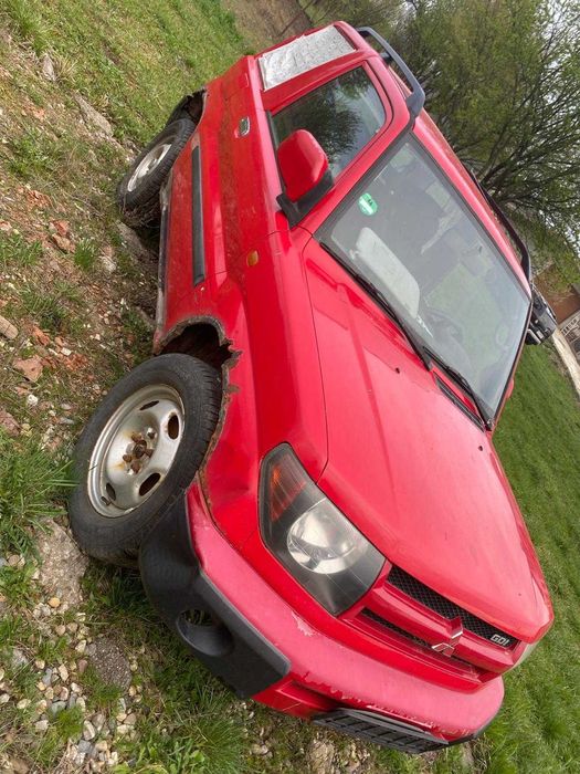 Vând Mitsubishi Pajero Pinin