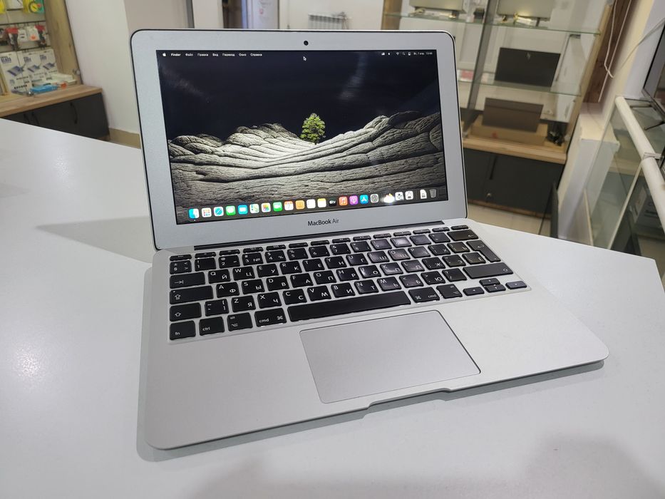 MacBook Air 11.6" / i5 / 4GB / 128GB