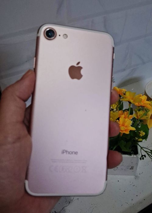 Продам айфон 7,32 гб