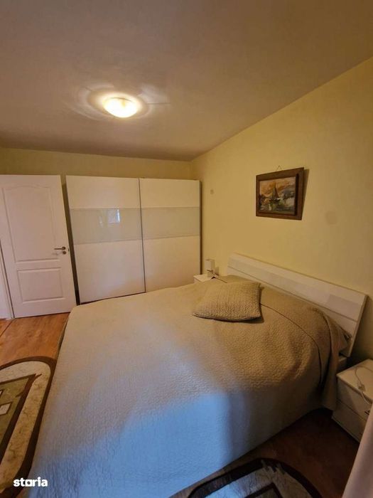 Ap 4 camere decomandat 72 mp 2 balcoane etaj 2 Calea Dumbrăvii/ Dioda