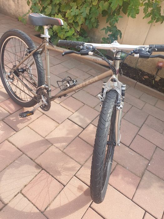 Vând bicicleta Univega