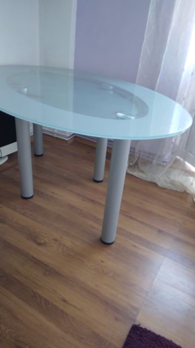 Masa de sticla eleganta