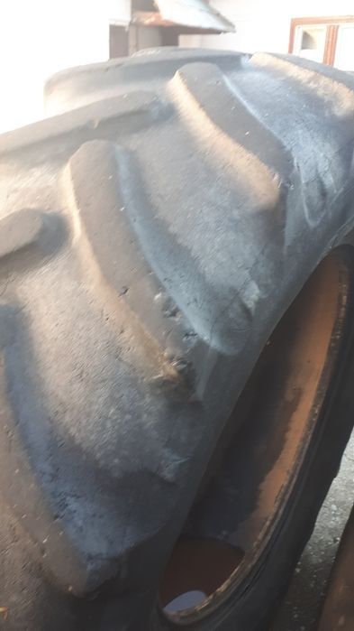Cauciucuri tractor pentru 520/70R34