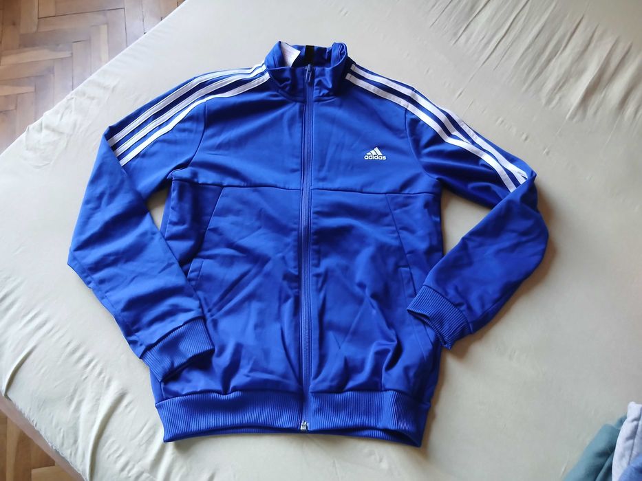 Дрехи за момче 146см - яке, суитчъри,дънки