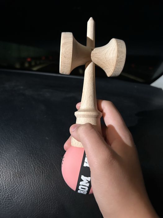 Kendama KROM Strogo