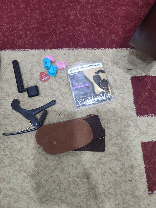 Gitara (kalonkaga ulanadi)