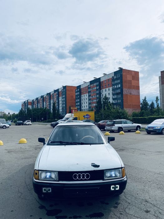 Продам ауди в нормальном  состояние