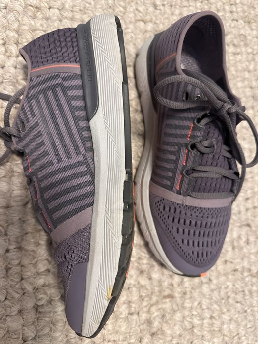 Adidasi Under Armour