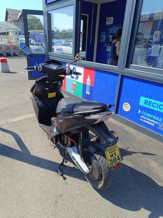 Vând,urgent, Scuter electric cu două viteze 25 și 50 la oră ,nou, nouț preț, 7000 roni