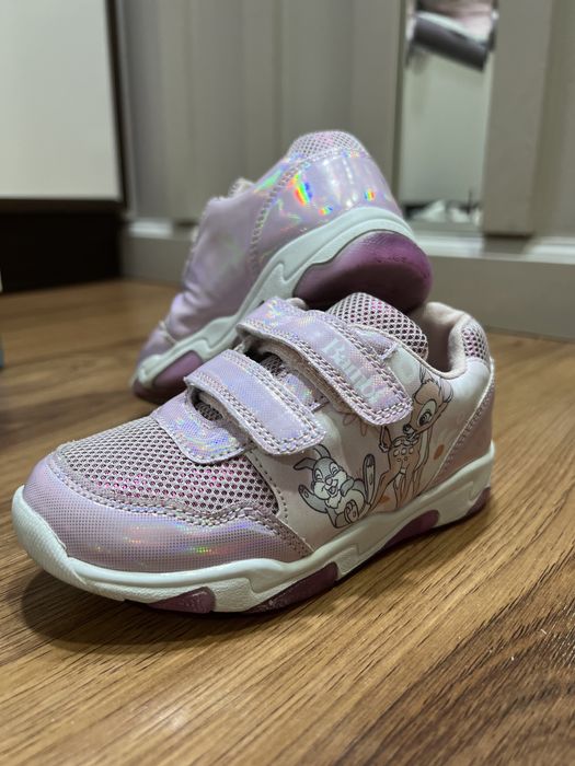 Продам кроссовки “Bambi” !!!