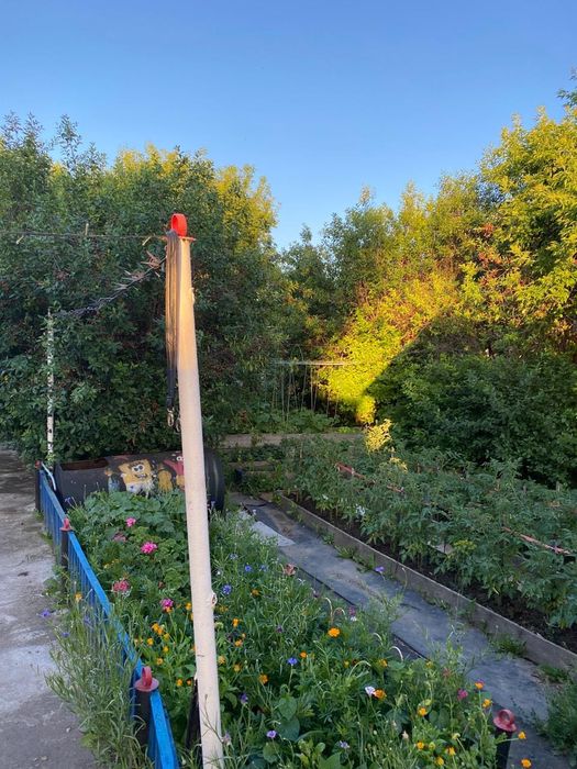 частный полублагоустроенный дом