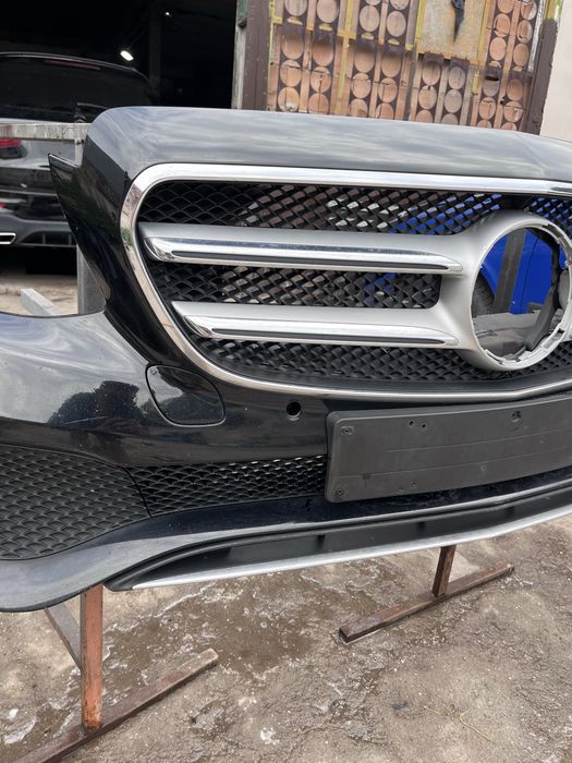 Оригинална предна броня с маска Мерцедес Е класа w213