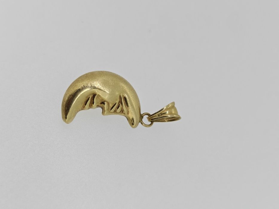 Pandantiv aur 18k 2.23gr (r)