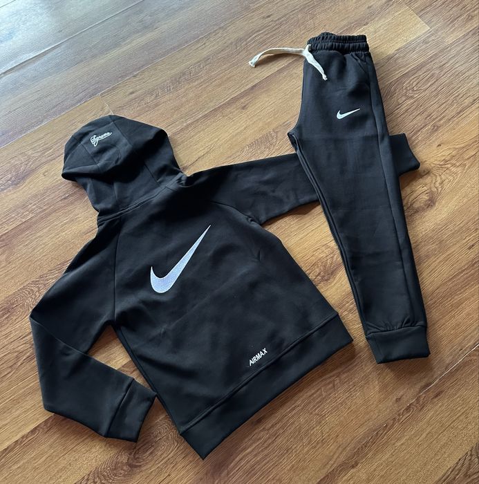 Детски,памучен,черен екип Nike с бродирано лого на гърба