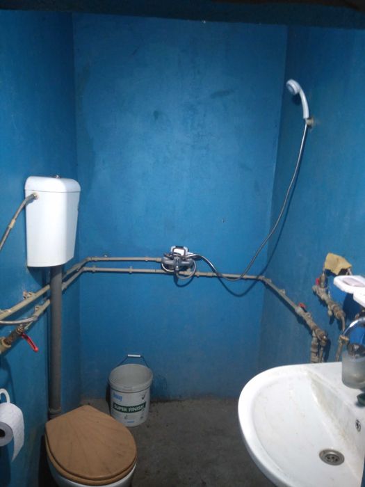 На около 2ч.от София на близо ЖП гарата в Телиш.